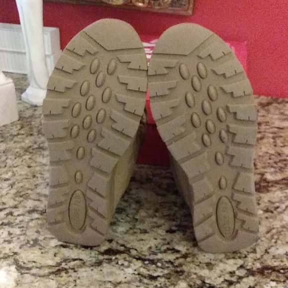 0415 Cheeks Fit Body Ankle Sneaker Boots - Picture 7 of 8